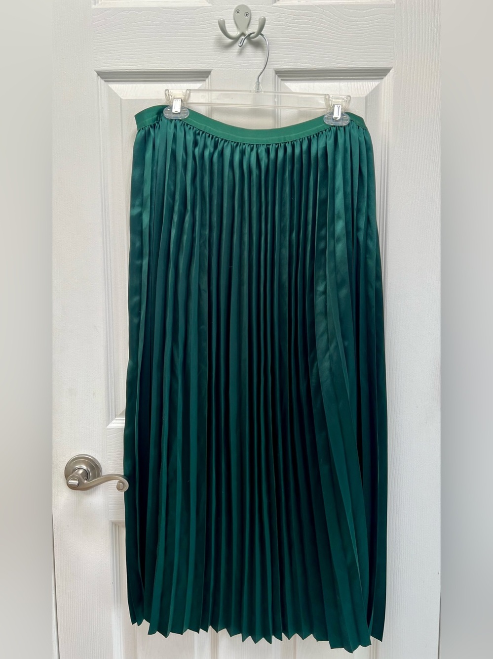 Marine Layer Green Pleated Satin Maxi Skirt Size XL - Picture 2 of 5
